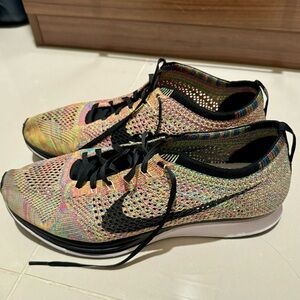 2016 EUC Nike Flyknit Racer Multicolor Size 12